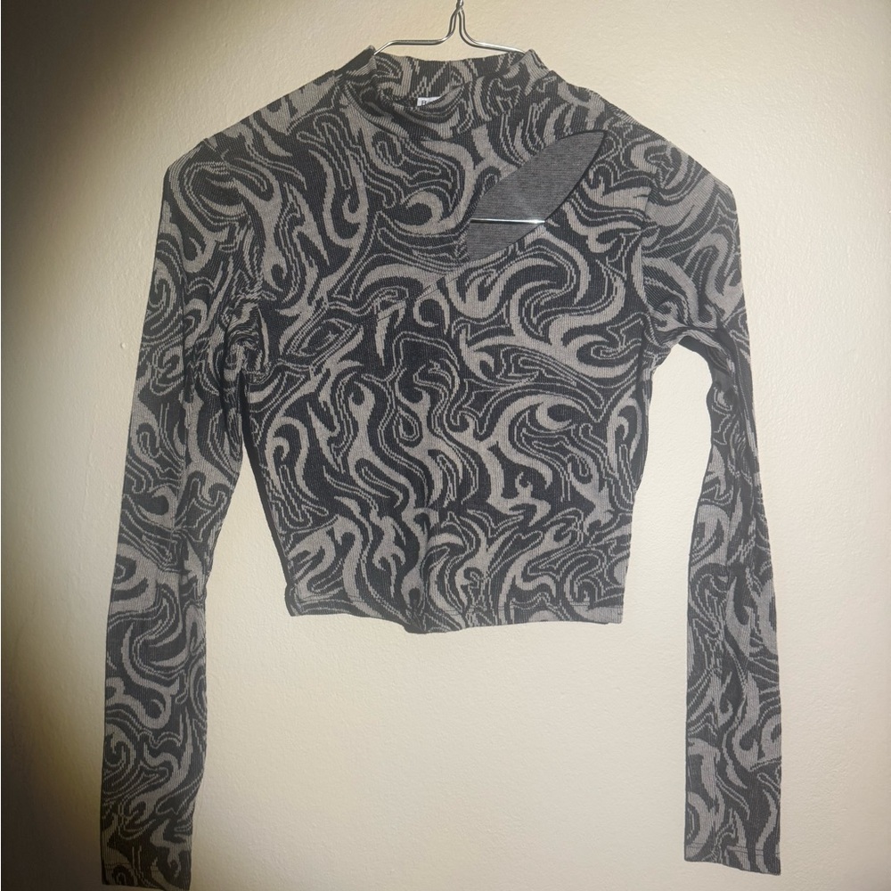 Bershka White and Gray Crop Blouse with Mandarin Collar